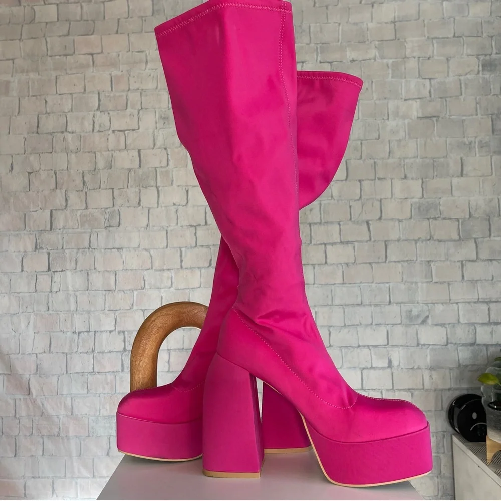 Wild Diva Fuchsia Platform Boots - Picture 6 of 9